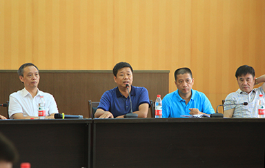 虹潤公司董事長林善平應(yīng)邀在南平市第二期非公經(jīng)濟(jì)年輕一代培訓(xùn)班 上發(fā)表科技創(chuàng)新主題講座 2016年